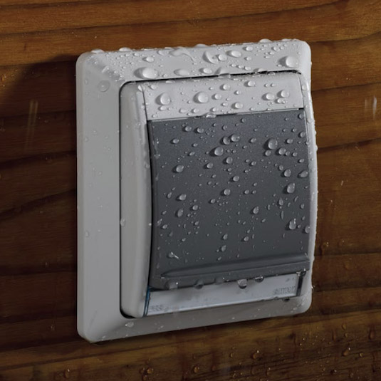 Выключатель с крышкой Simon 44 Aqua